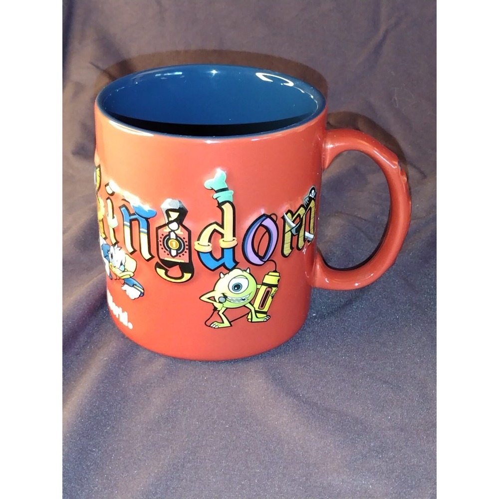 WALT DISNEY WORLD MAGIC KINGDOM EMBOSSED 3D JUMBO COFFEE MUG EST.1971 RED